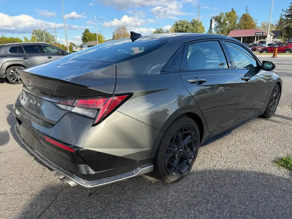 Hyundai Elantra 2025 photo 3