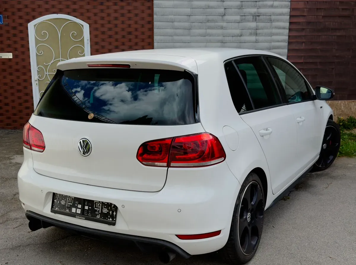 Volkswagen Golf Gti 2011 photo 2