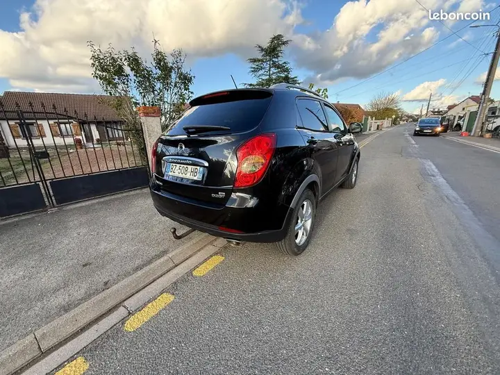 KG Mobility Korando 2011 photo 3