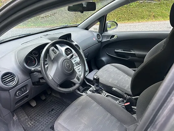 Opel Corsa 2011 photo 5