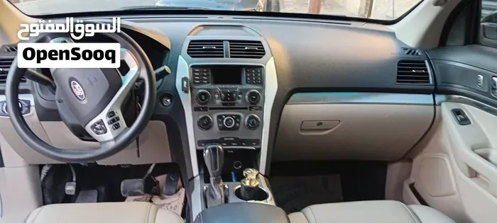 Ford Explorer 2014 photo 2