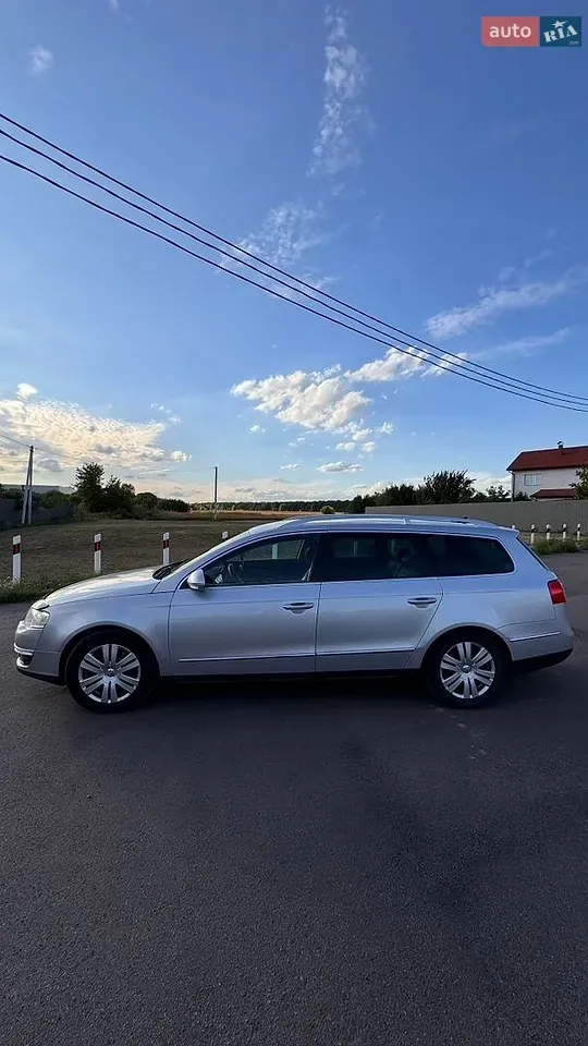 Volkswagen Passat 2010 photo 3