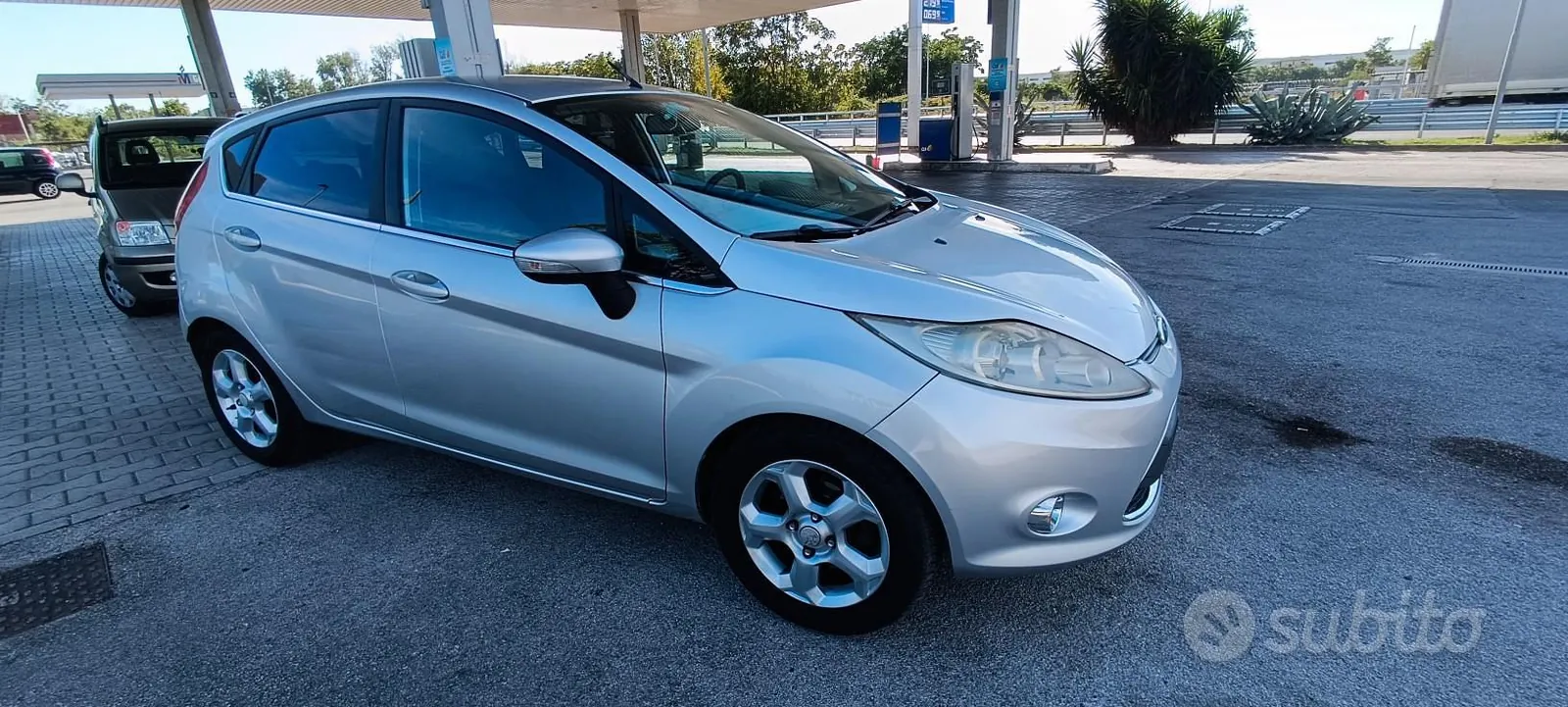 Ford Fiesta 2009 photo 2