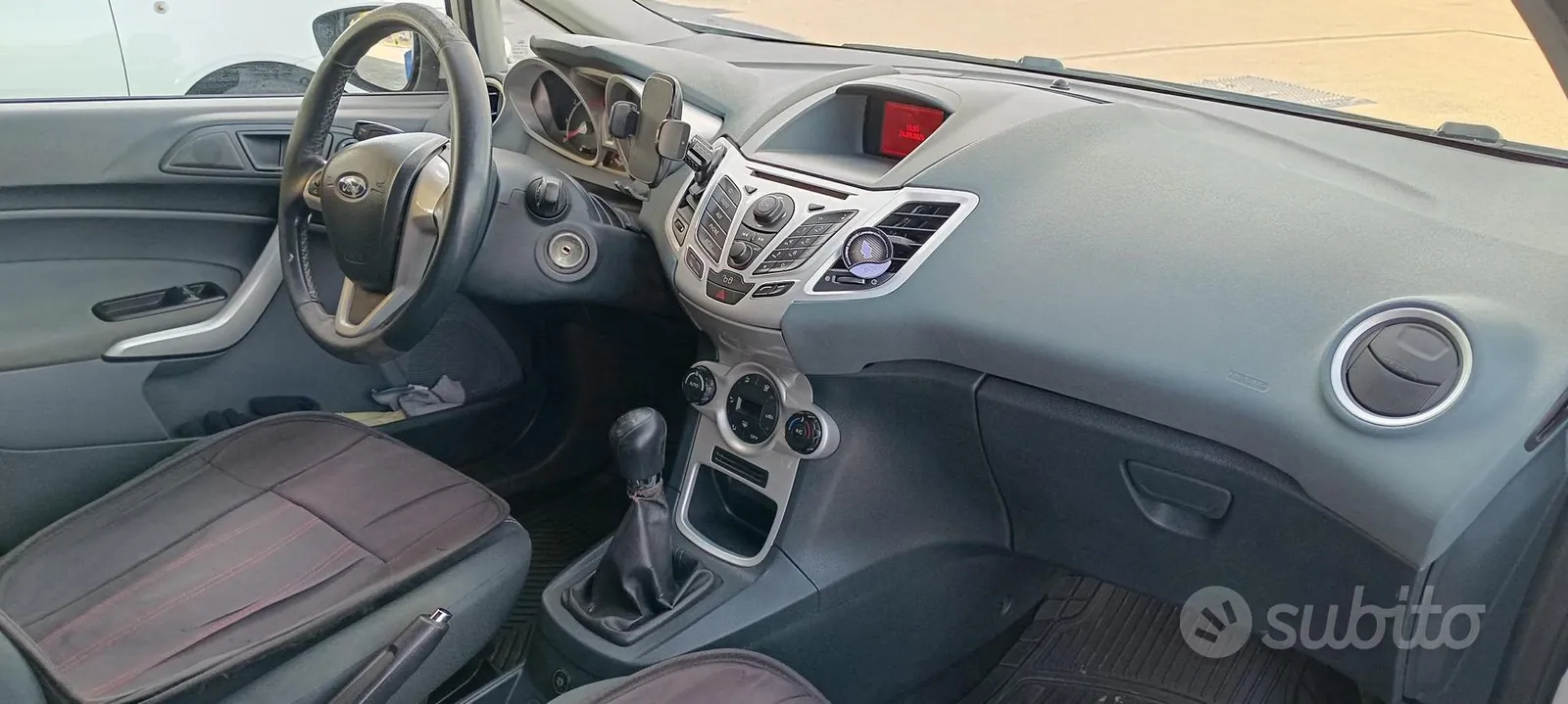 Ford Fiesta 2009 photo 4