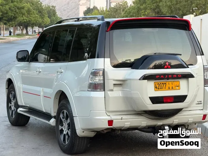 Mitsubishi Pajero 2017 photo 4
