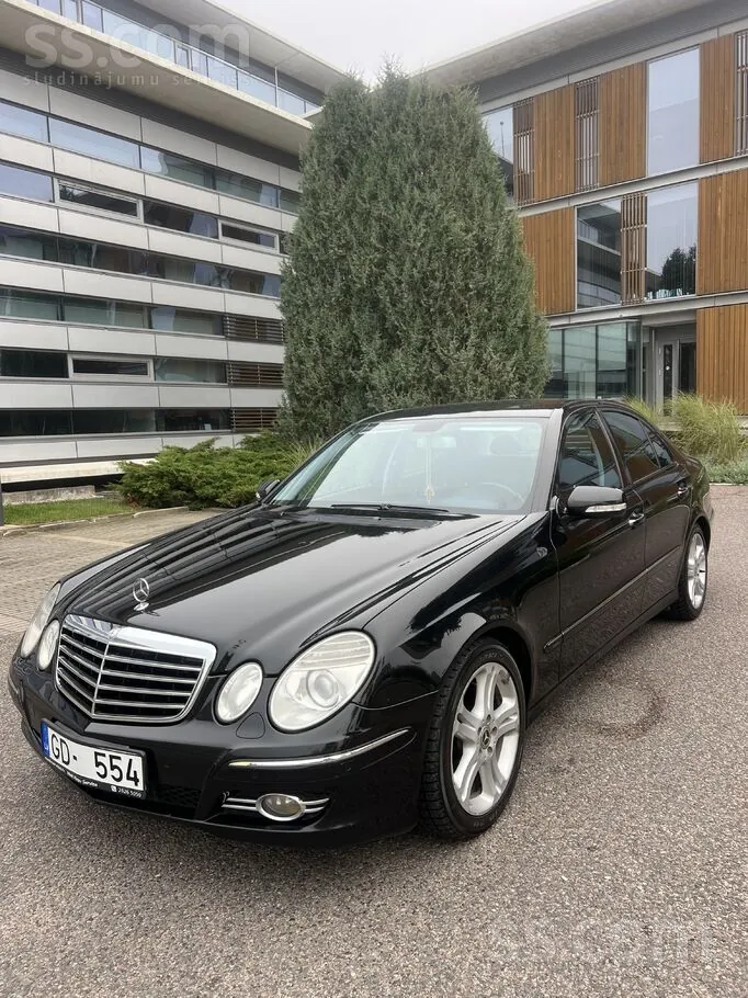 Mercedes-Benz E300
