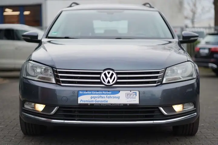 Volkswagen Passat Variant 2011 photo 4