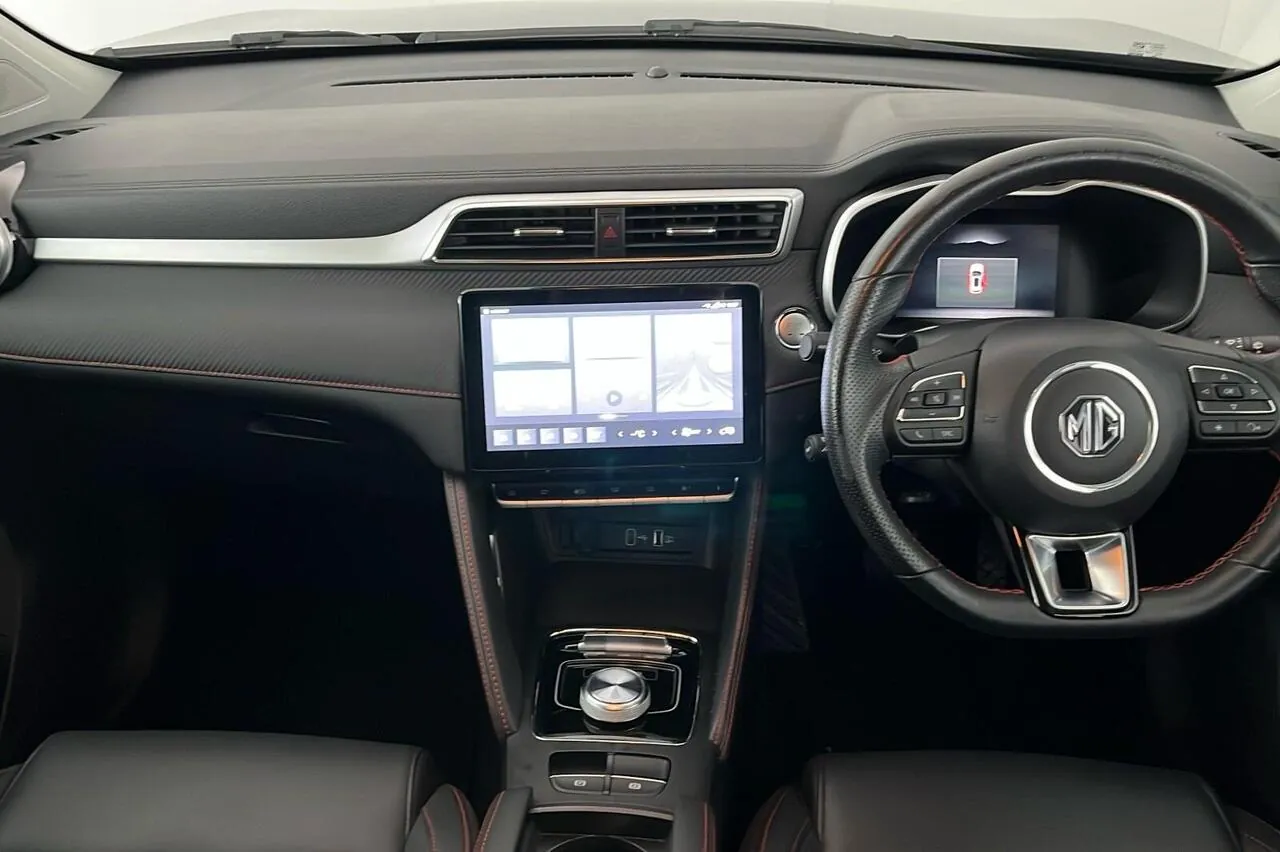 MG Mg Zs 2024 photo 3