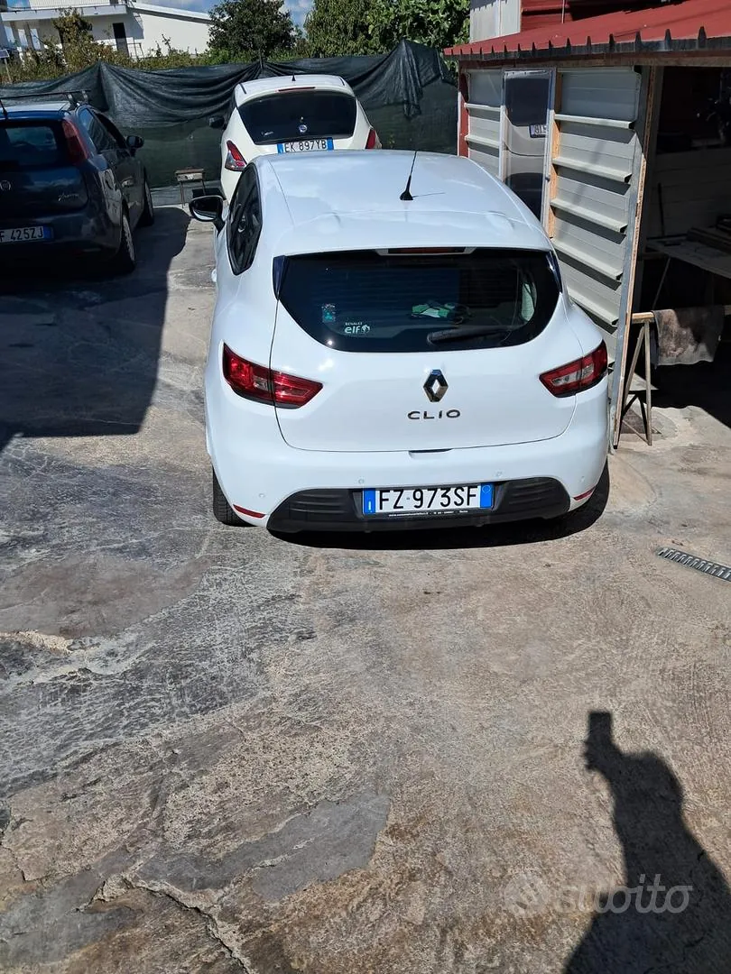 Renault Clio 2019 photo 2