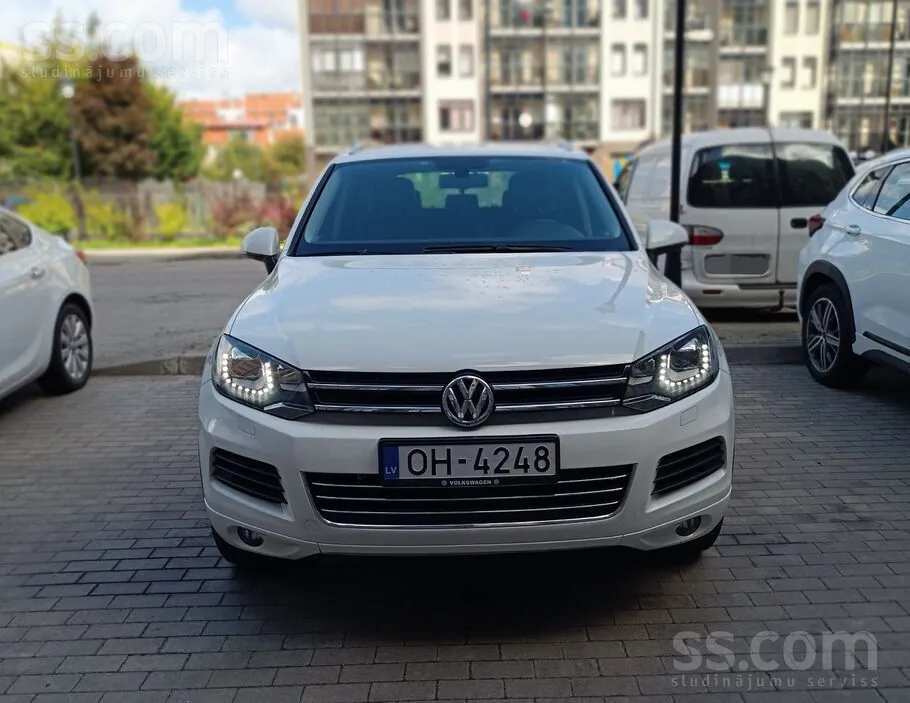Volkswagen Touareg 2013 photo 2