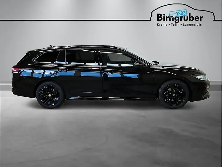 Volkswagen Passat 2024 photo 3