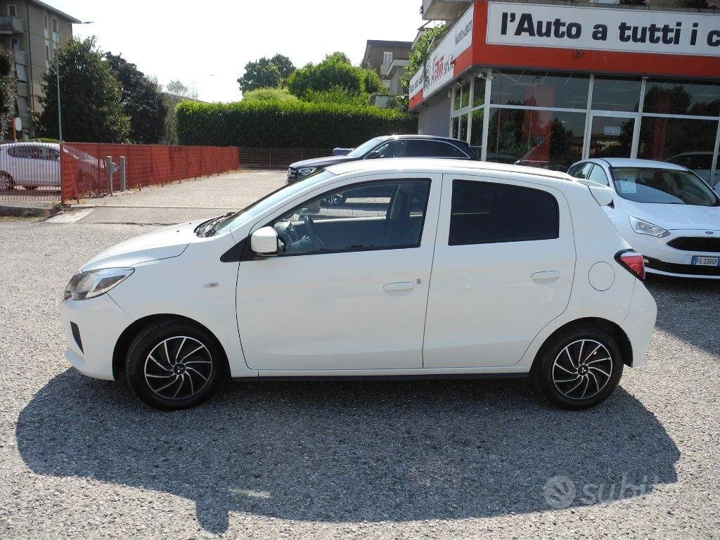 Mitsubishi Space Star 2022 photo 2