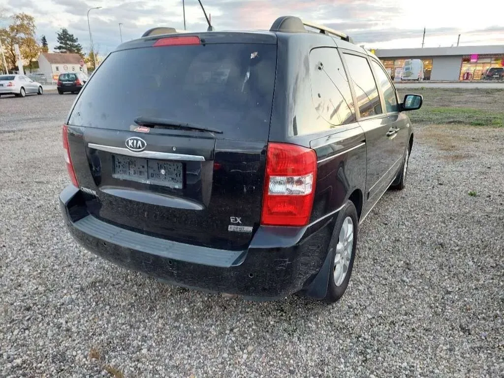 Kia Carnival 2008 photo 3