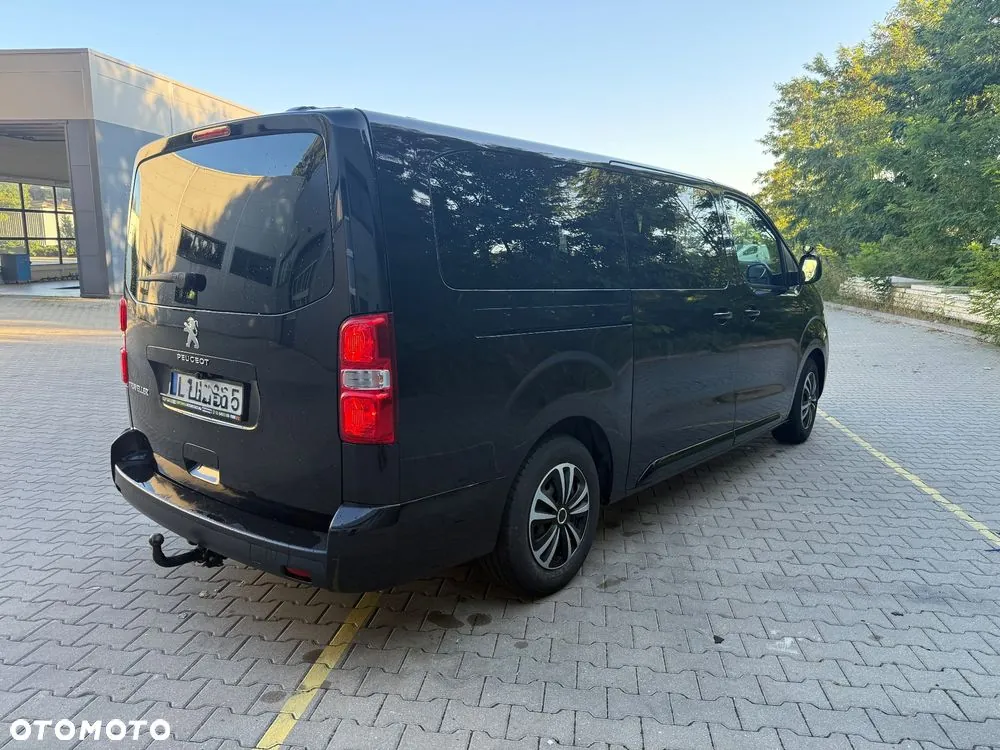 Peugeot Traveller 2019 photo 3