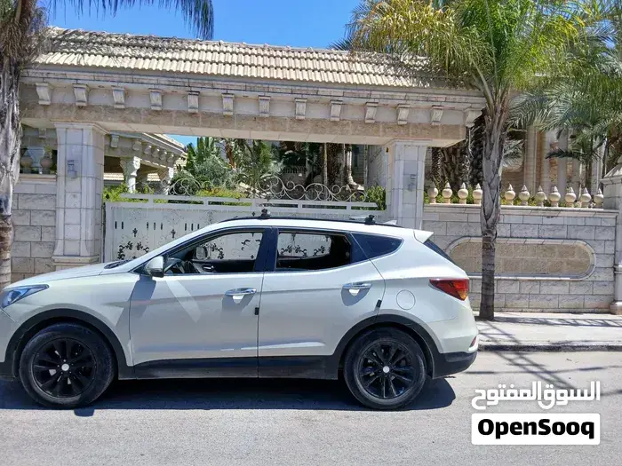 Hyundai Santa Fe 2017 photo 5