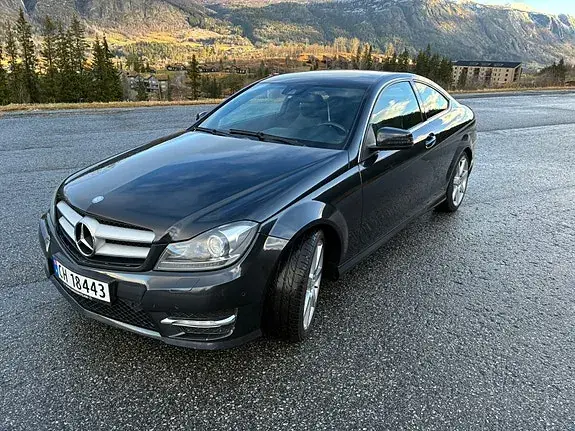 Mercedes-Benz C180 2012 photo 3