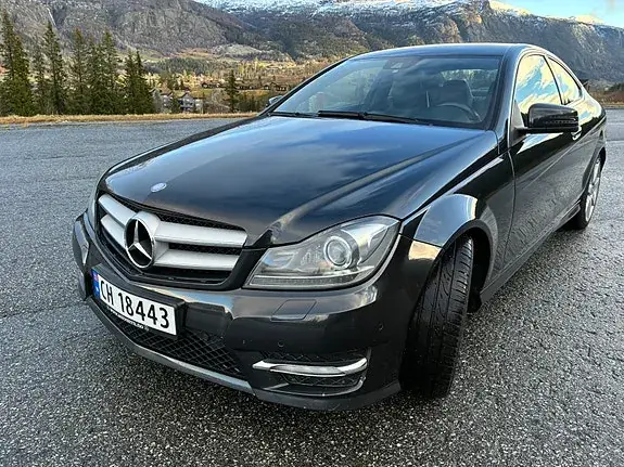 Mercedes-Benz C180 2012 photo 4