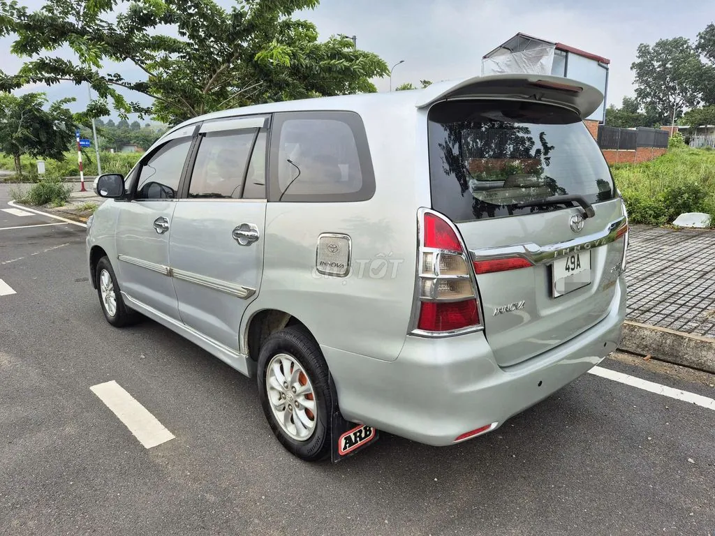 Toyota Innova 2014 photo 2