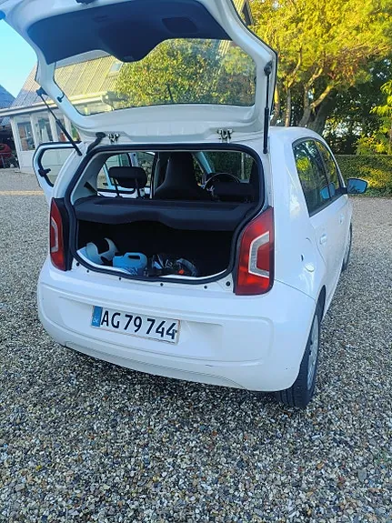 Volkswagen Up 2014 photo 5