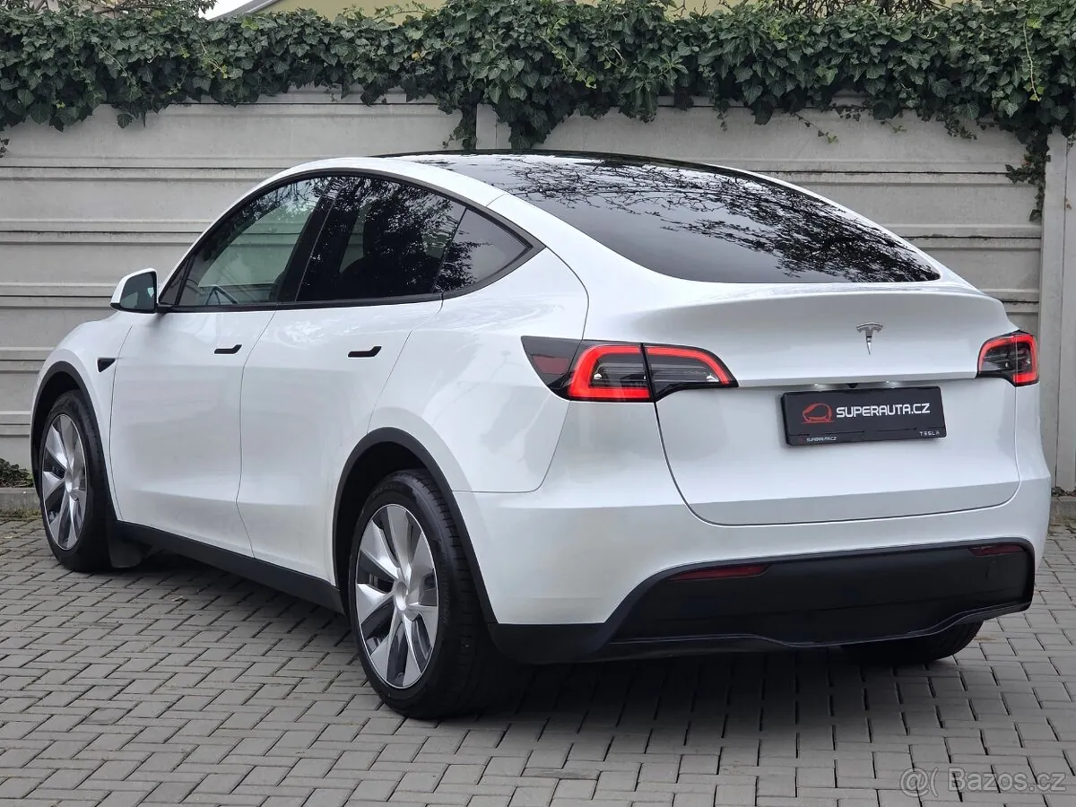 Tesla Model Y 2023 photo 5