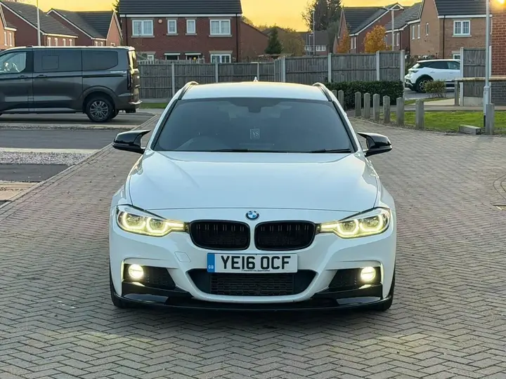 BMW 3 Series 2016 photo 3