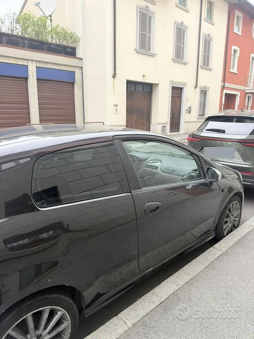 Fiat Punto Evo 2010 photo 2