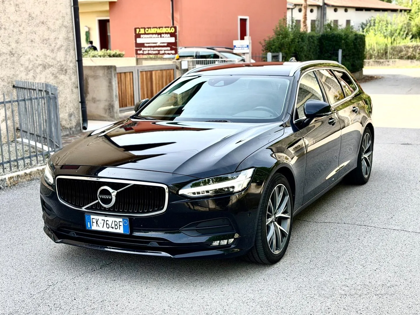 Volvo V90