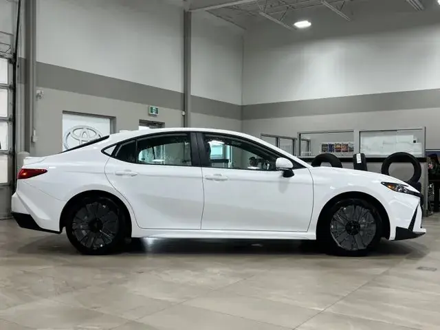 Toyota Camry 2026 photo 4