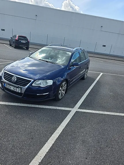 Volkswagen Passat 2009 photo 2