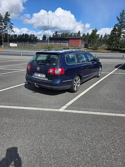 Volkswagen Passat 2009 photo 3