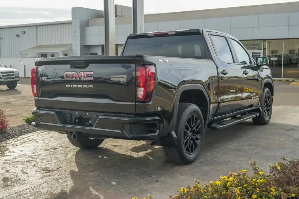 GMC Sierra 1500 2024 photo 2