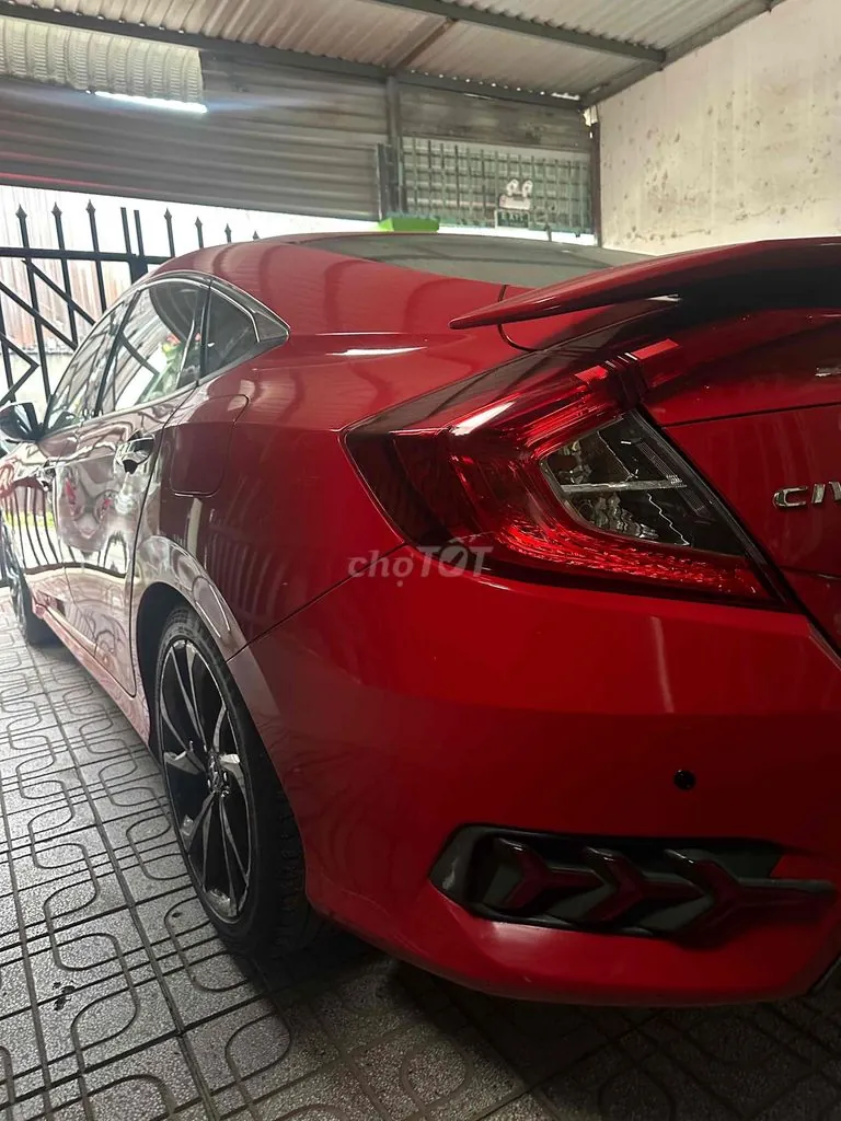 Honda Civic 2019 photo 2