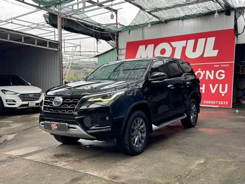 Toyota Fortuner 2022 photo 3