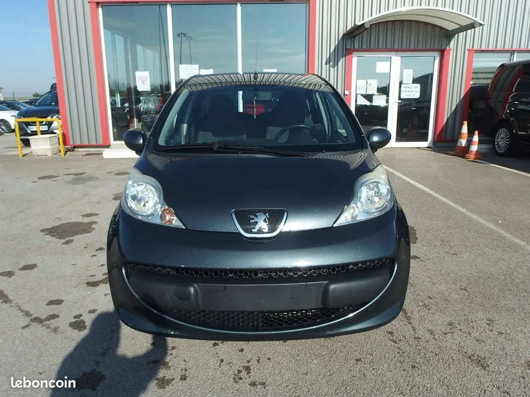 Peugeot 107 2008 photo 2