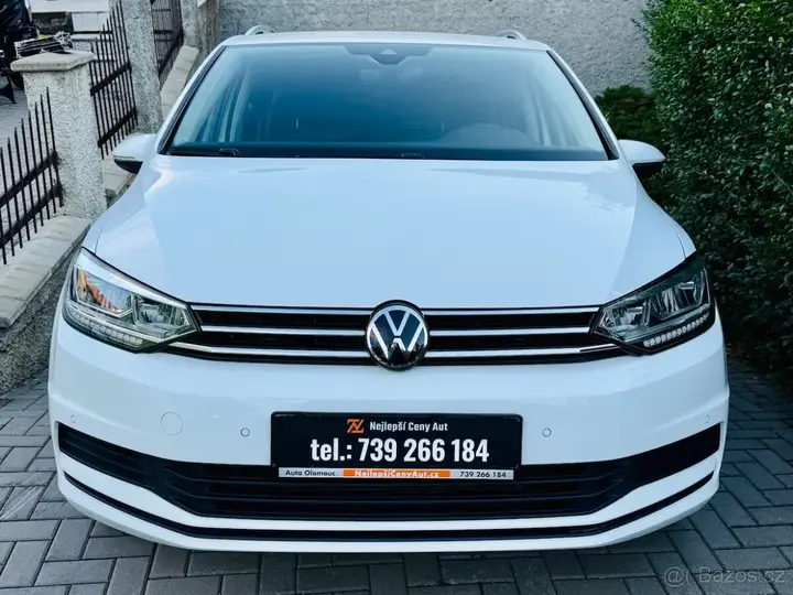 Volkswagen Touran 2023 photo 2