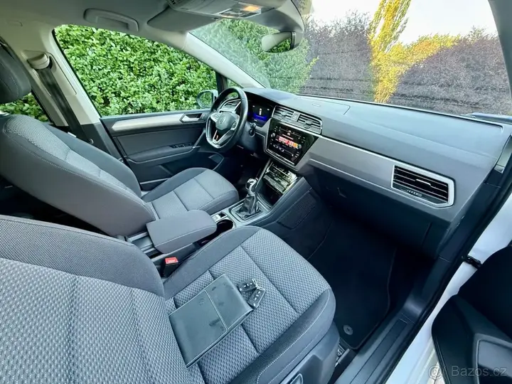 Volkswagen Touran 2023 photo 4