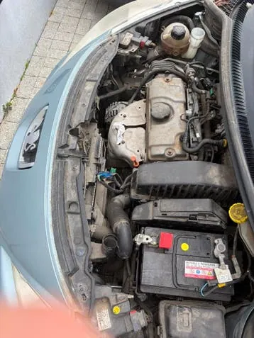 Peugeot 207 photo 2