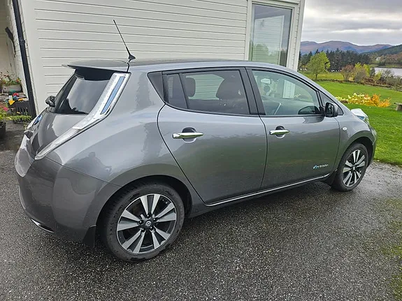 Nissan Leaf 2016 photo 4