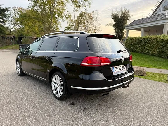 Volkswagen Passat 2011 photo 4