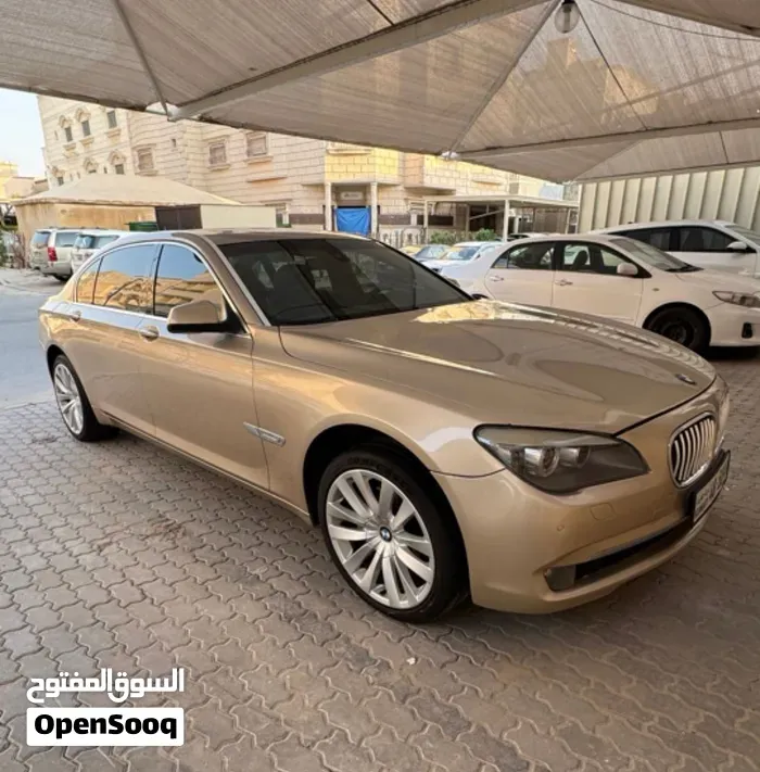 BMW 7 Series 2010 photo 3