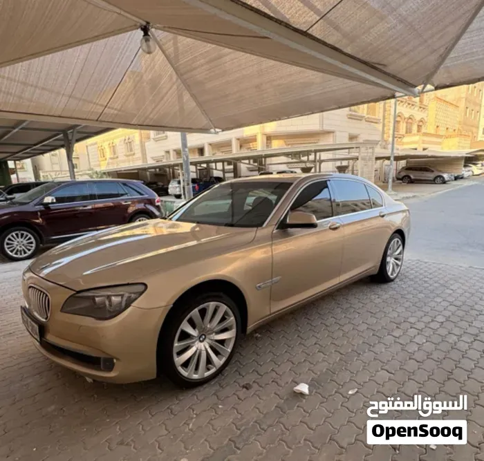 BMW 7 Series 2010 photo 4