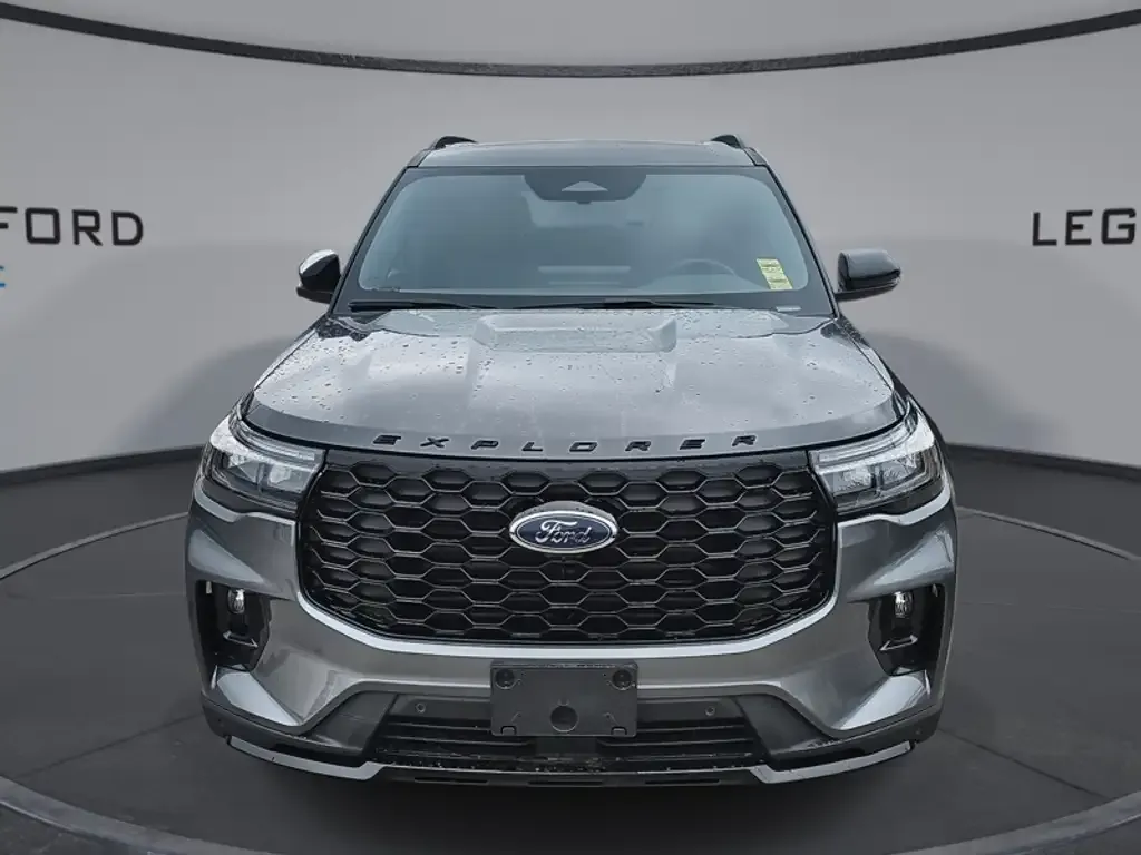 Ford Explorer 2026 photo 2