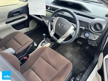 Toyota Aqua 2014 photo 4