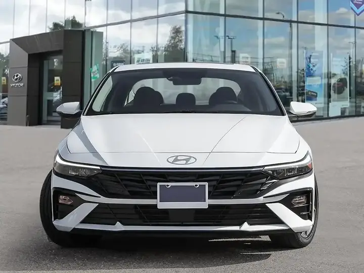 Hyundai Elantra 2026 photo 2