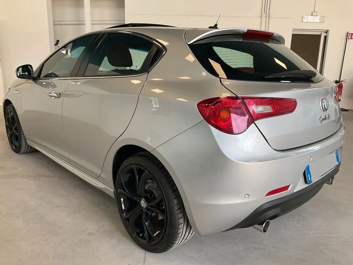 Alfa Romeo Giulietta 2015 photo 3