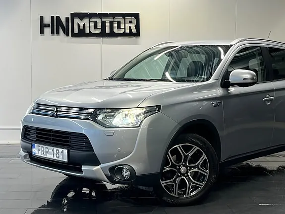 Mitsubishi Outlander 2015 photo 2