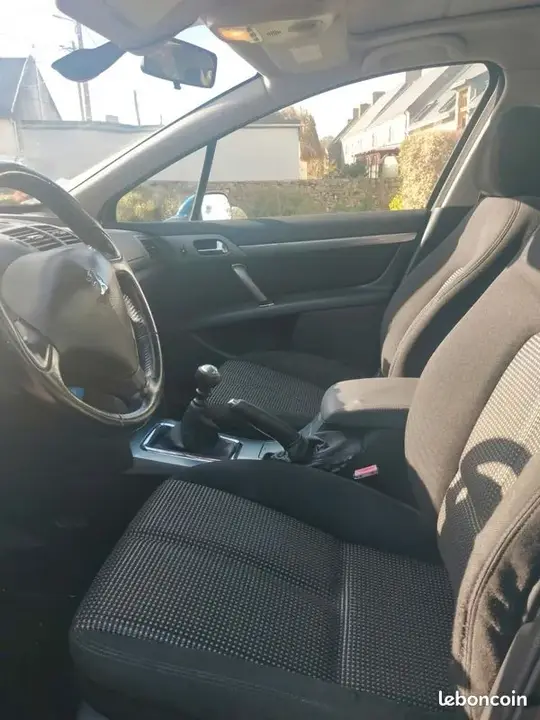 Peugeot 407 2006 photo 2