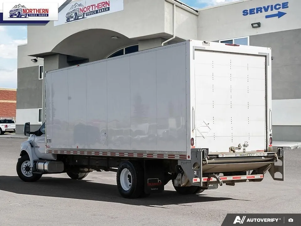 Ford F-750 2022 photo 4