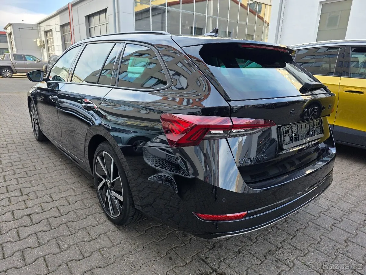 Skoda Octavia 2022 photo 4