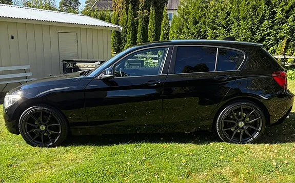 BMW 116D 2012 photo 2